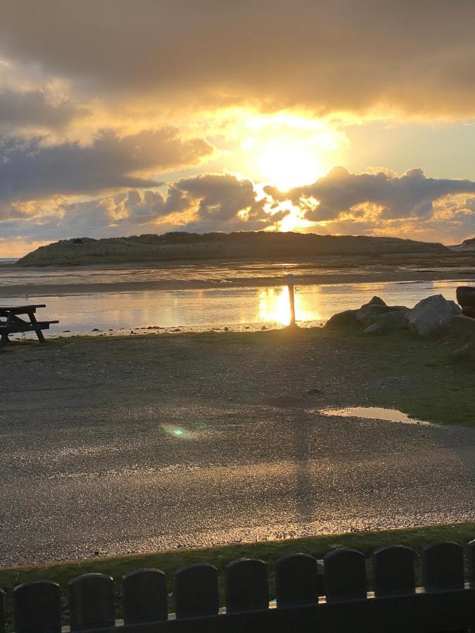 Beachfront Lodge, Lossiemouth Bay Bagian luar foto